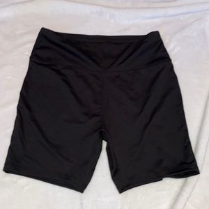 sports wear shorts